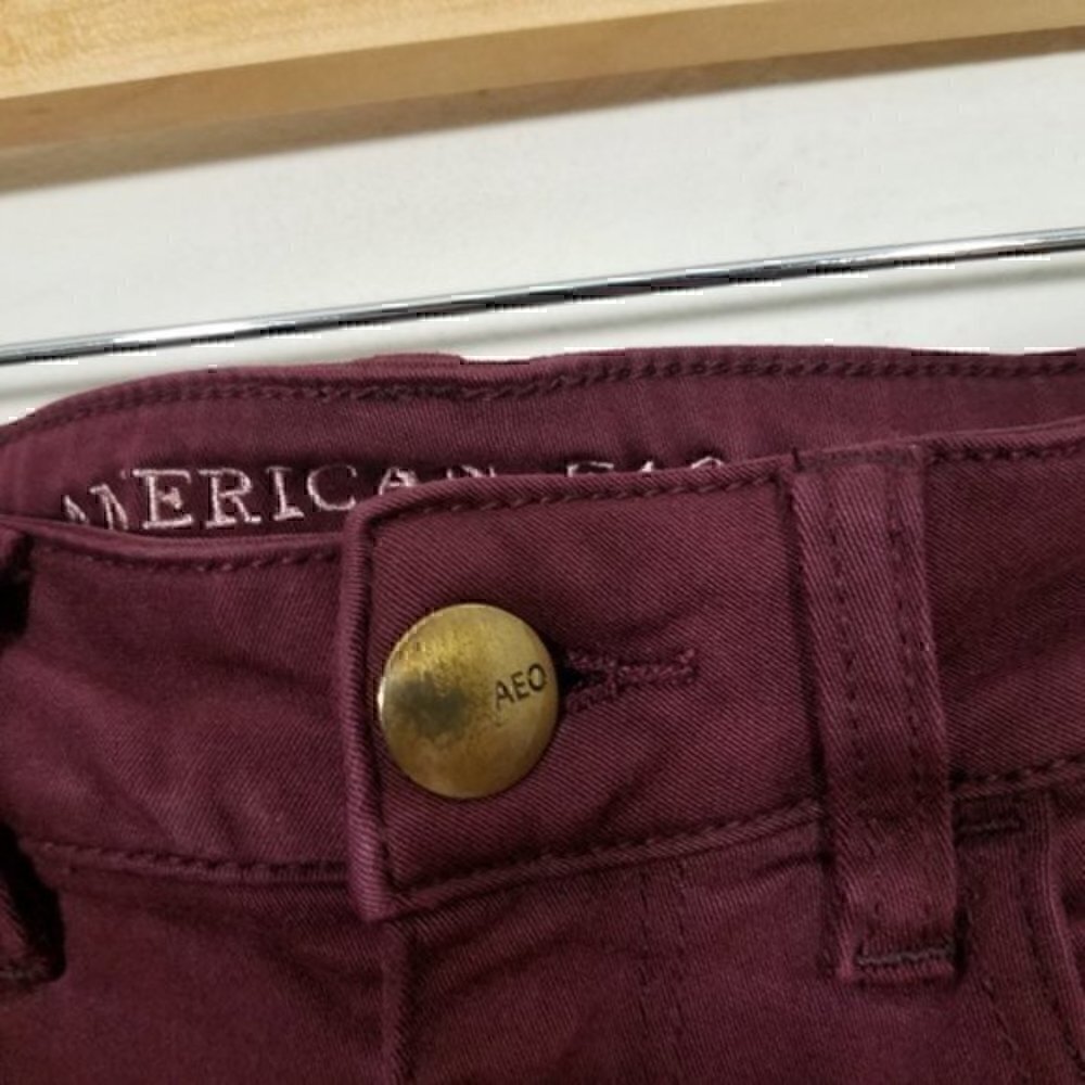 American Eagle Hi-Rise Shortie Super Stretch Shorts Red Size 0 - Picture 2 of 5